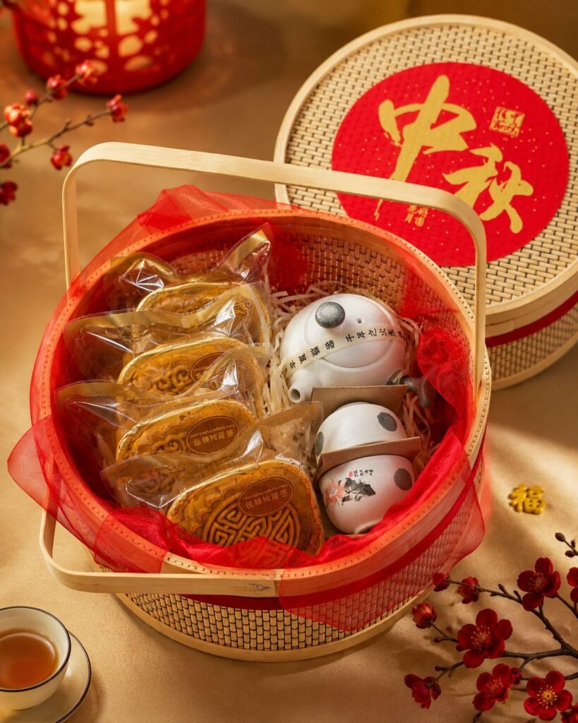 Mid-Autumn-Tea-Gathering-Gift-Set-lovely-pine